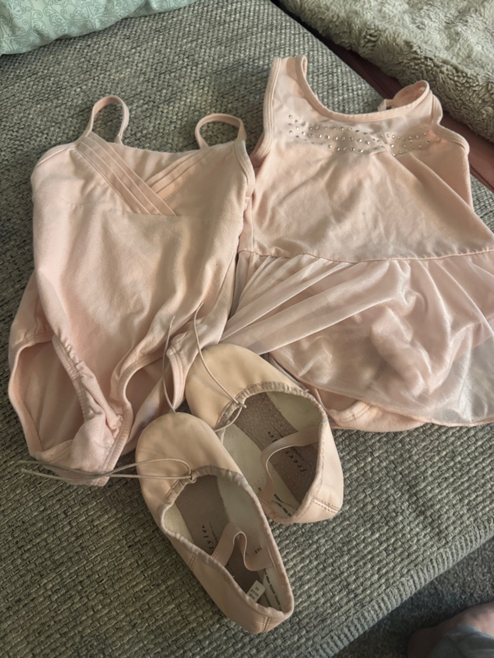 Girls 4/5T Ballet Starter Set in Light Pink with slippers Size 10